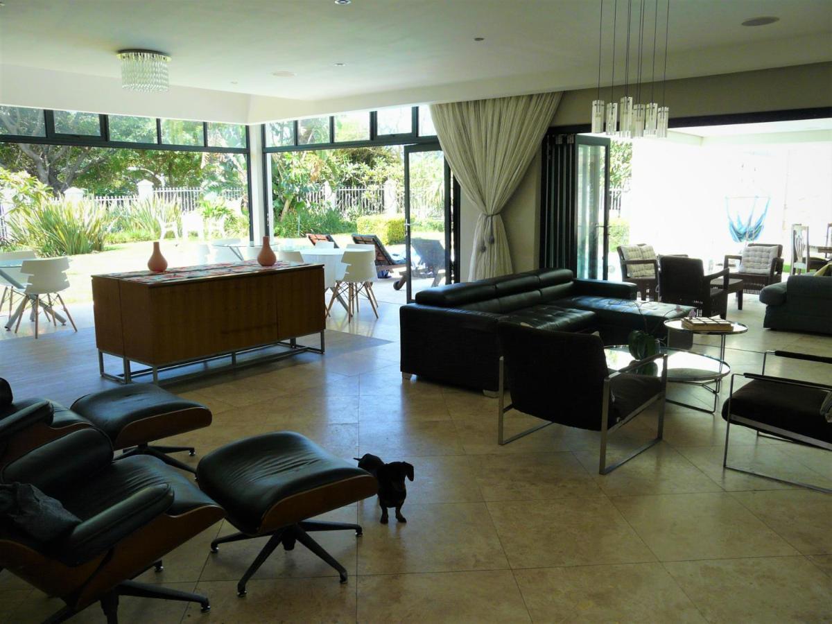 Laluxe Hotell Durban Exteriör bild